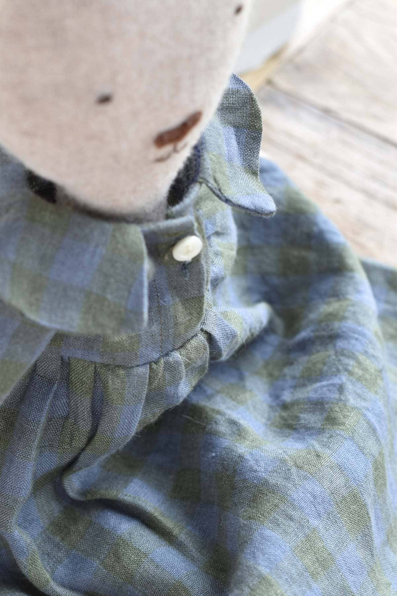 Ruthie – Rabbit in Field Plaid Linen Dress