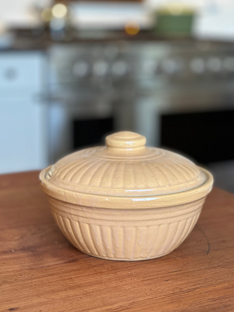 Vintage 1940s–1950s USA Stoneware Covered Casserole